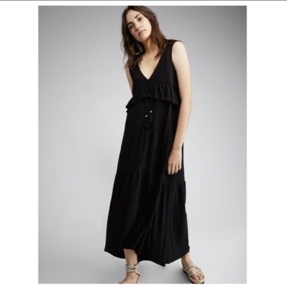 Sanctuary Dresses & Skirts - SANCTUARY DELPHINA TIERED BLACK MAXI DRESS